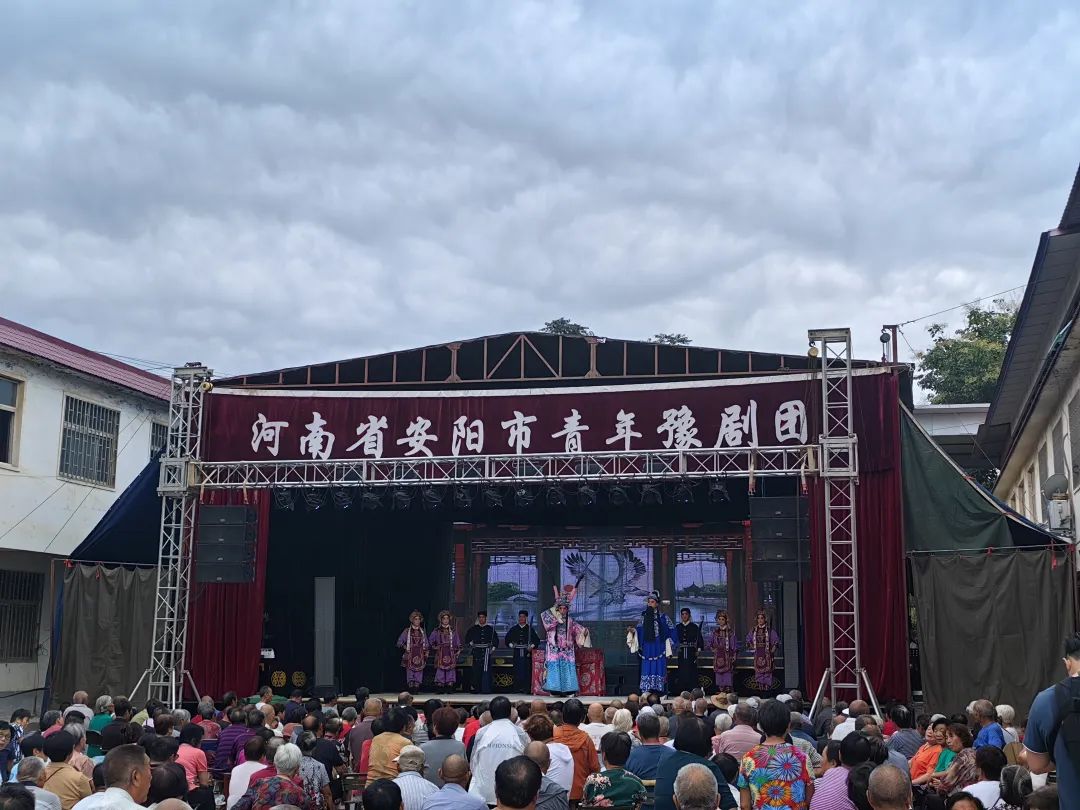 安阳市青年豫剧团“出圈”的背后