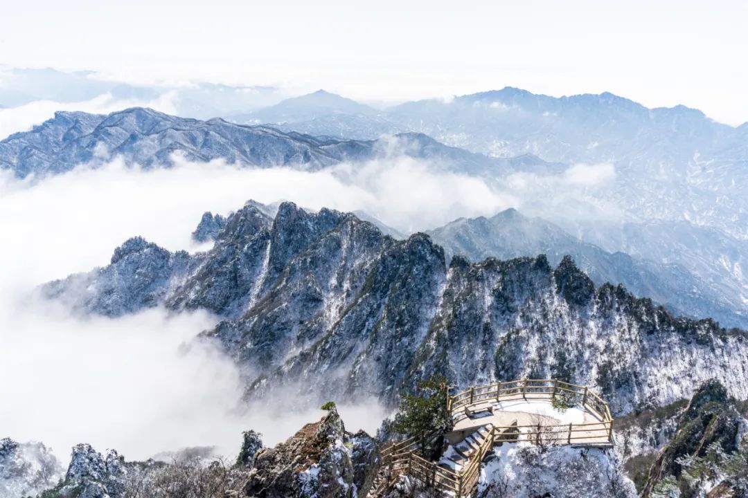 老君山：雪一落就美成了诗