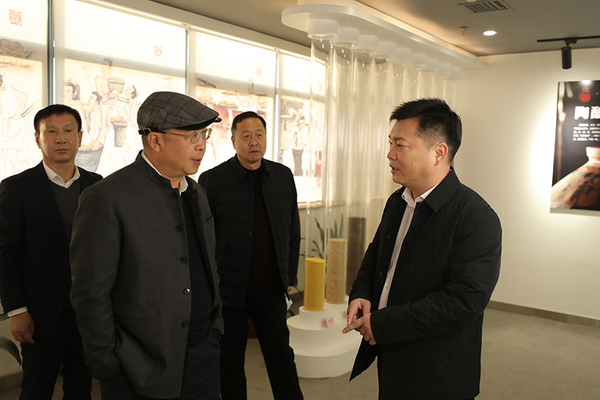 中国食品工业协会党委书记、副会长兼秘书长马勇一行莅临仰韶参观调研