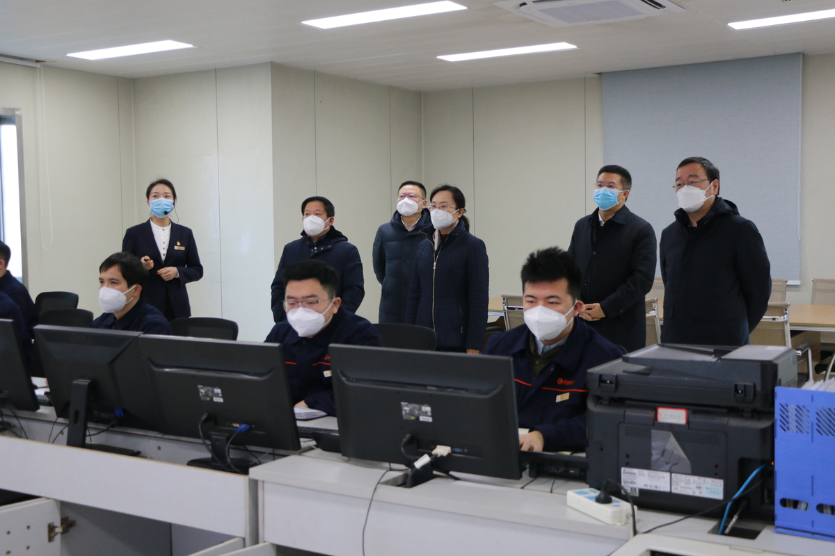 王艺厅长春节前督导住建领域安全生产、<br>城市运行工作并慰问环卫工人