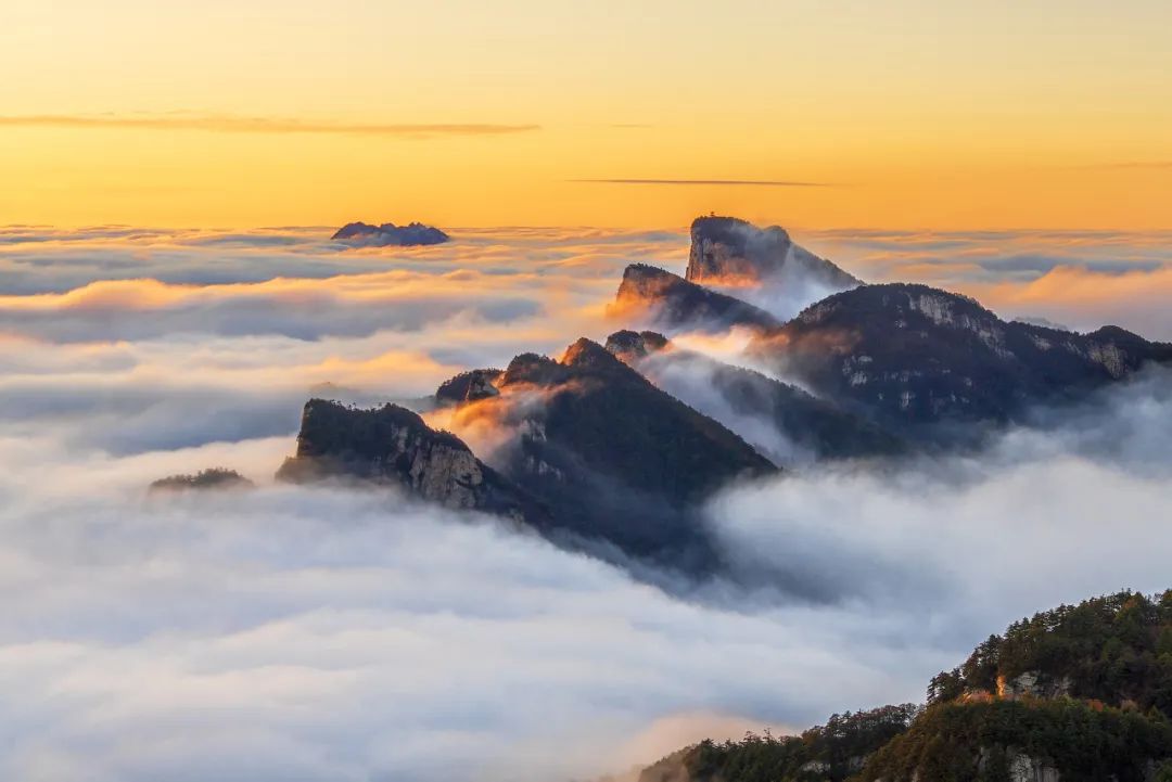 白云山：层林尽染秋意浓
