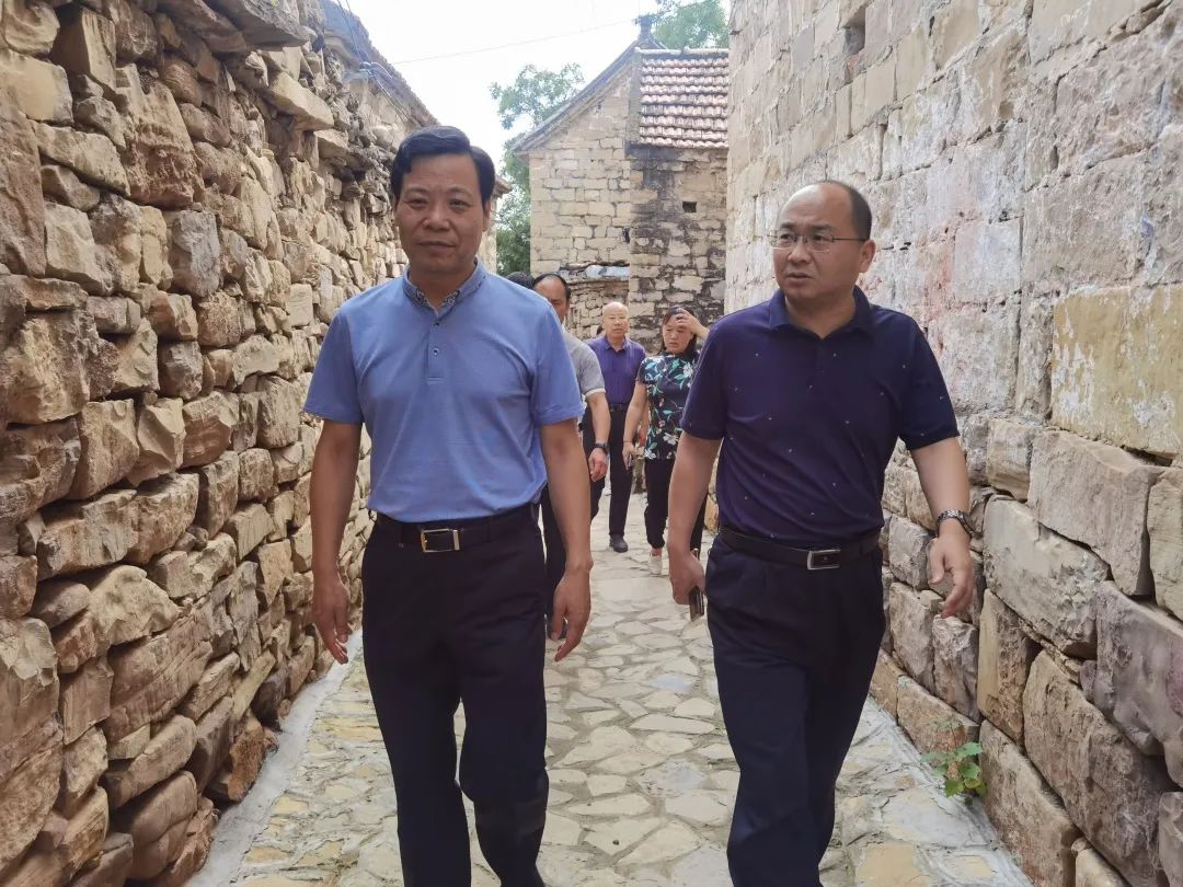 李延庆副厅长调研鹤山区乡村旅游工作
