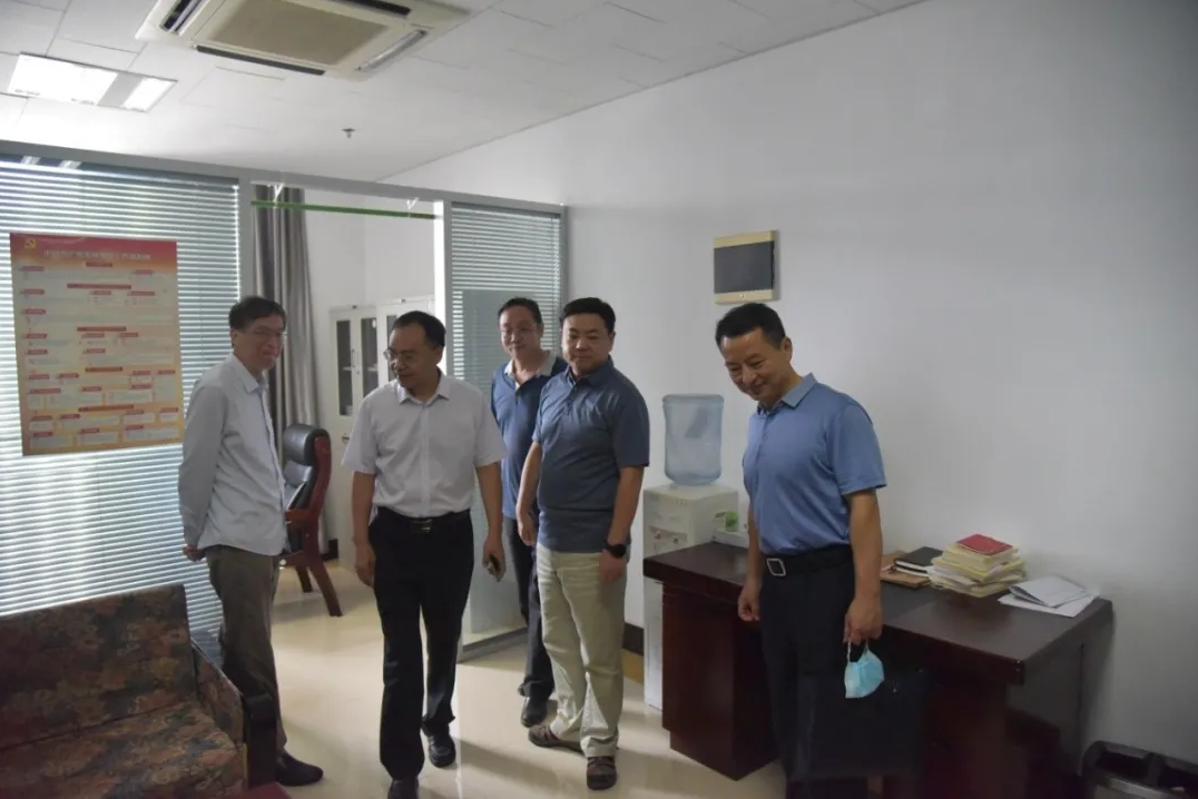 省纪委监委驻省发展改革委纪检监察组到省信息中心检查指导工作