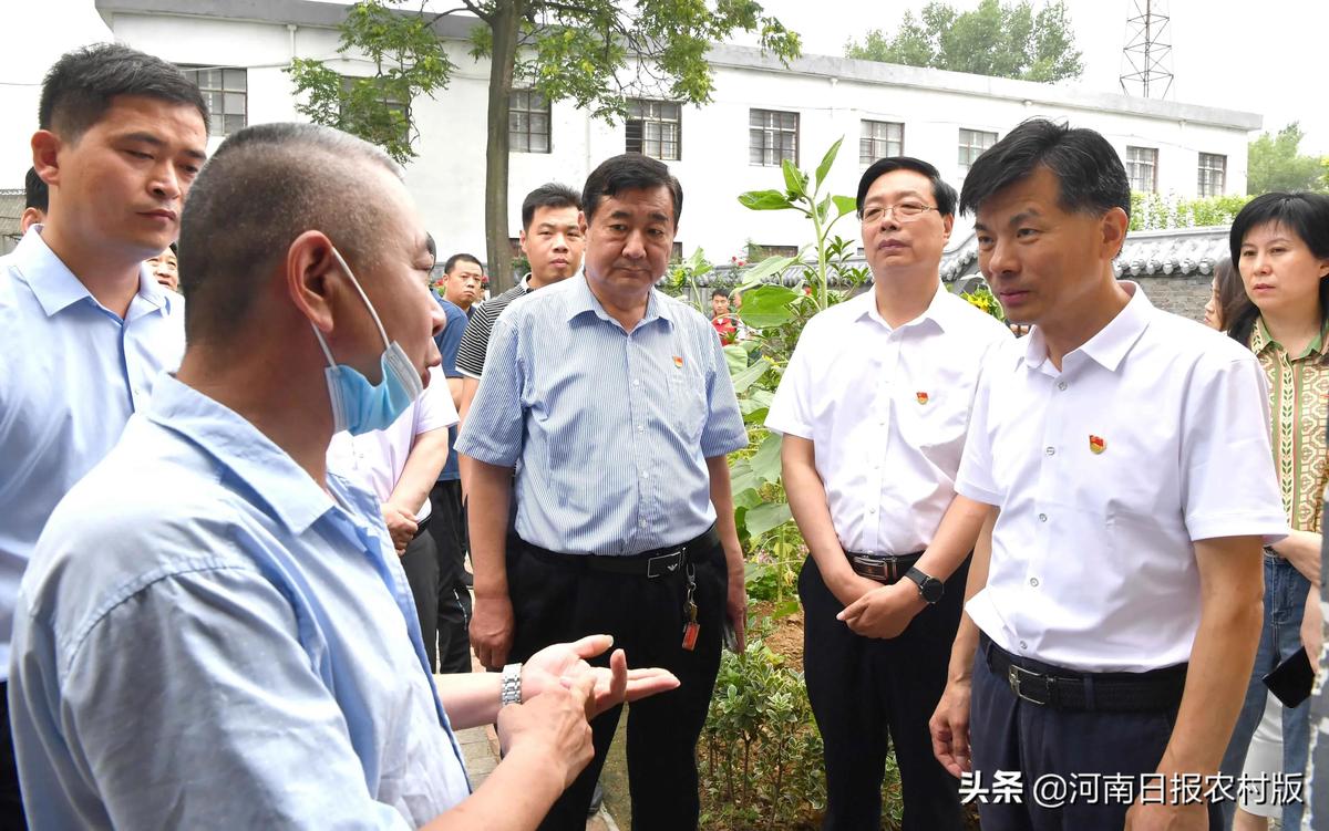 落实安全责任 推动安全发展—河南省2021年“农机安全生产月安全宣传咨询日”活动在宝丰举行