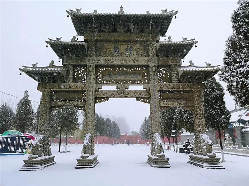 雪后许昌 一帧一画美出“天际”