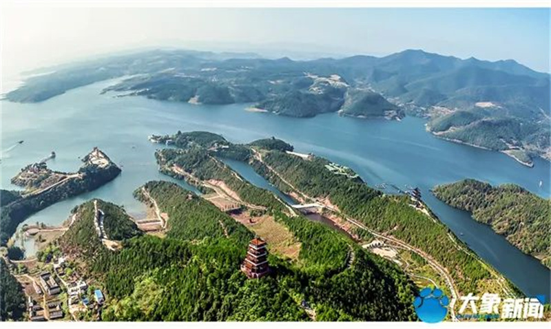 南阳淅川：1条“彩虹路”带火6个网红村
