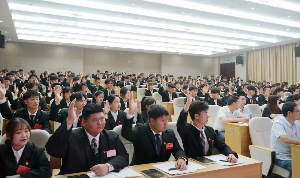 河南林业职业学院召开第六次学生代表大会