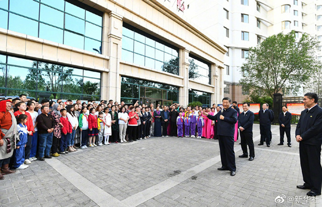 习近平赴青海考察调研 