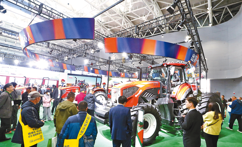 驻马店高效智能农机助力农业高质量发展