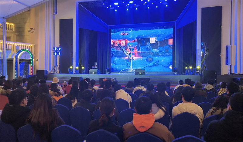 开封市杂技团专场演出在上海大世界火热进行