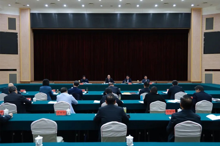信陽市委常委會召開會議研究做好民族、婦女兒童、網(wǎng)絡安全和信息化等工作