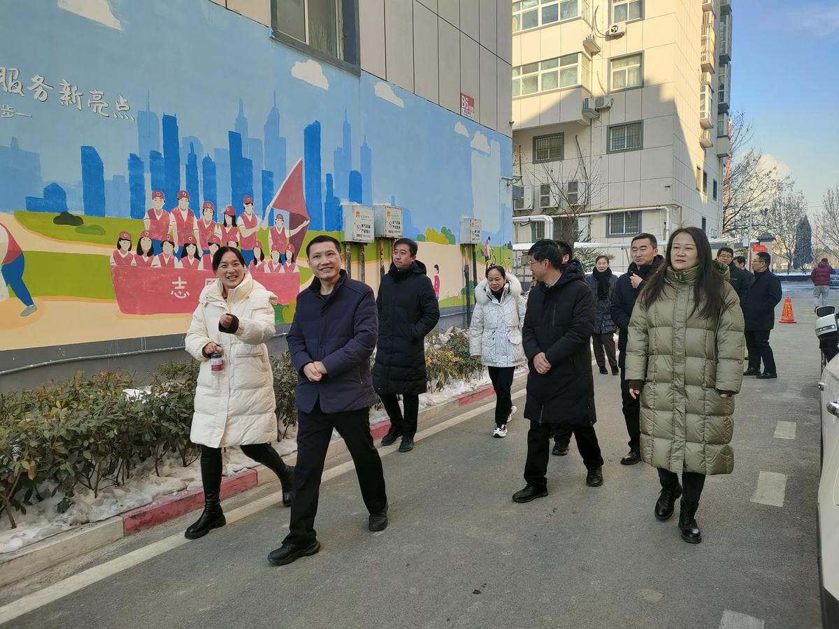 省行政审批政务信息管理局赴安阳市殷都区新时代文明实践中心开展冬至慰问活动