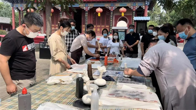 启卷知新 文脉流长——2022年河南省中华传统晒书活动启动仪式在嘉应观举行
