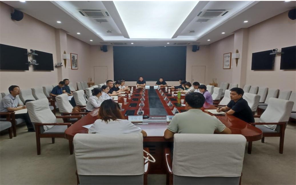 大服务专班召开支持农业社会化服务组织发展壮大首场座谈会   