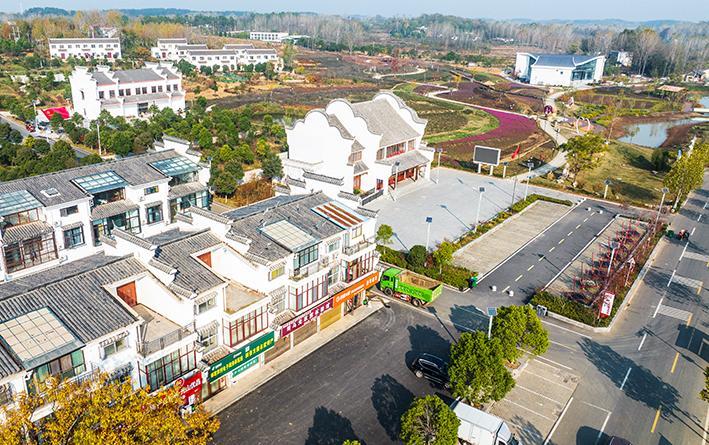 行走河南读懂中国丨光山县东岳村的古韵与新景