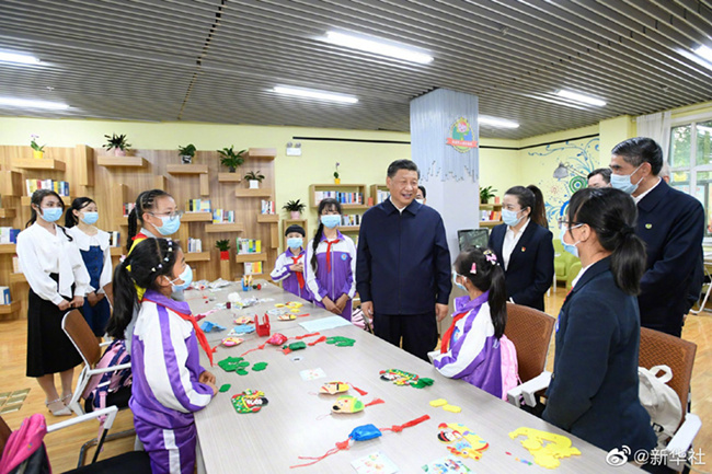 习近平赴青海考察调研 