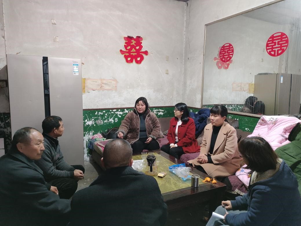 平顶山：石龙区慰问受灾老兵
