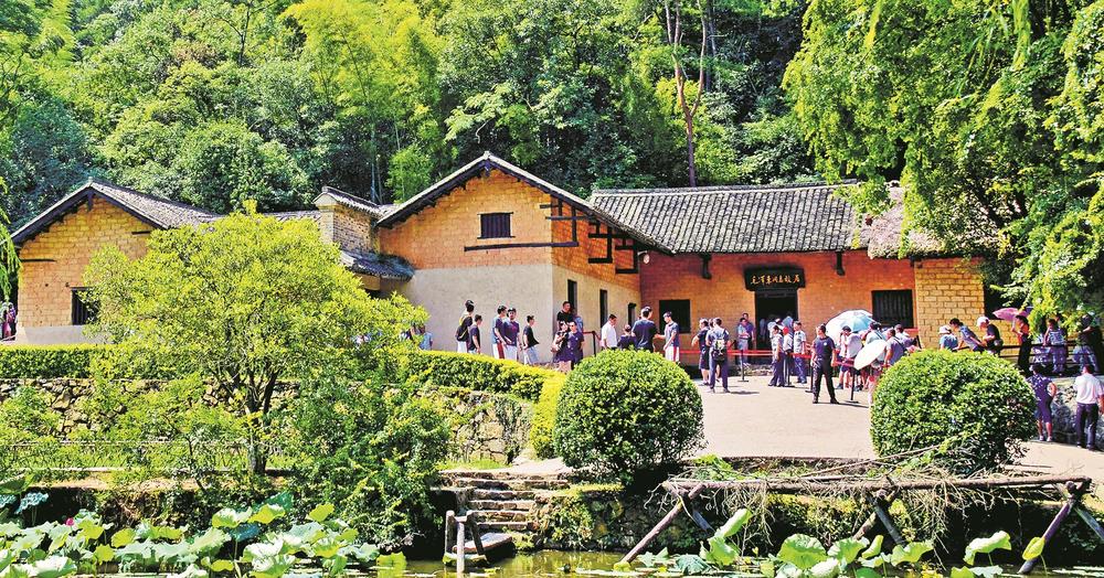 “Z世代”为什么热爱红色旅游