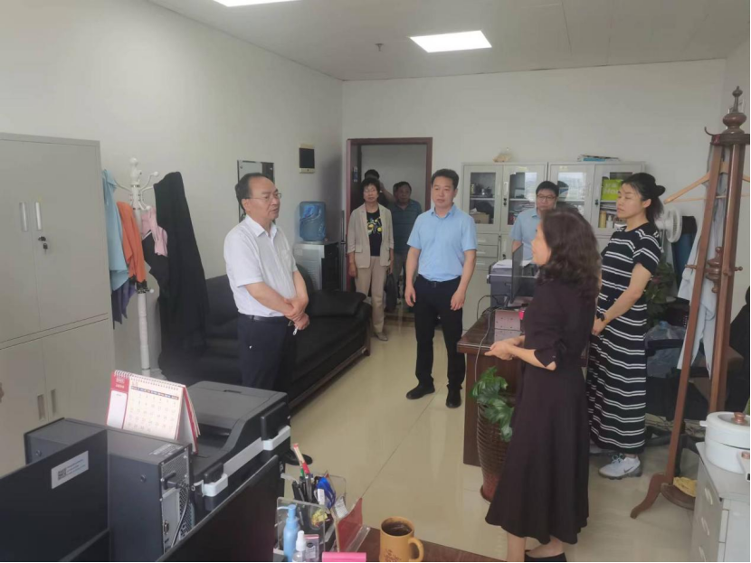 驻委纪检监察组组长、委党组成员李振明<br>赴省项目推进中心调研