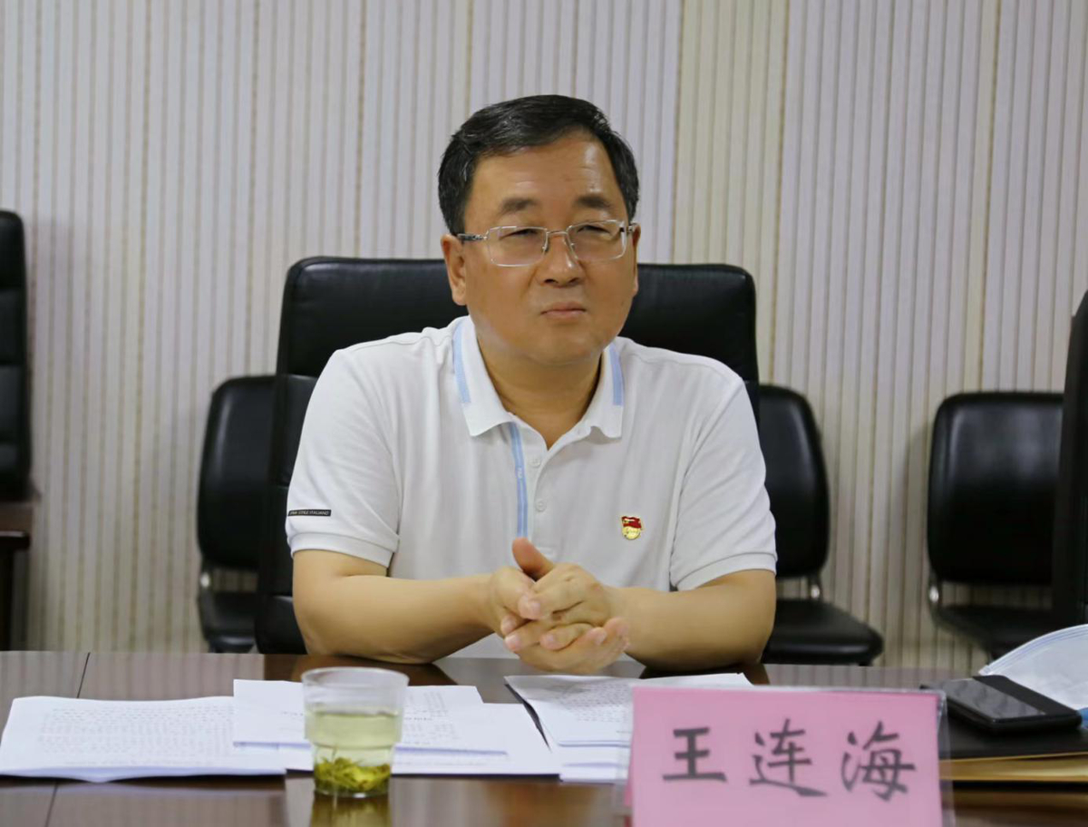 省委直属机关工委专题调研组深入省工业和信息化厅调研指导机关党建工作