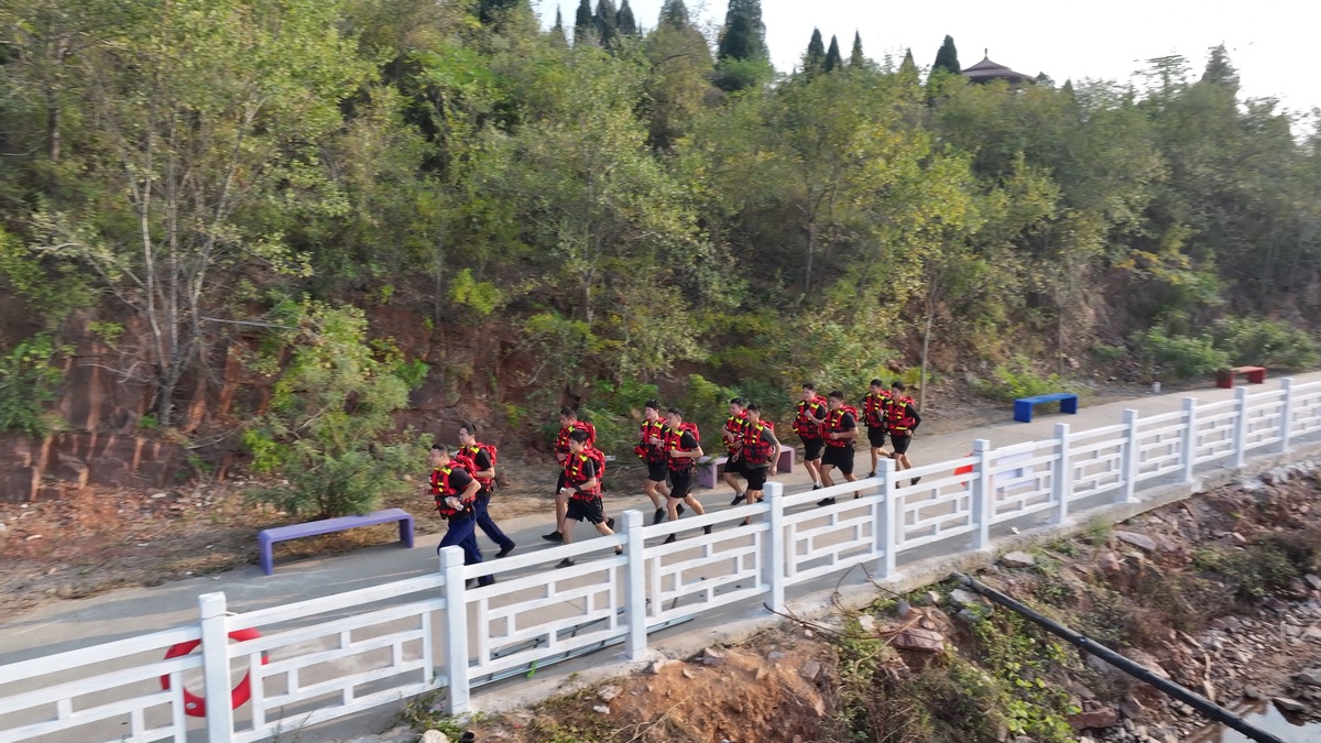 应急应战 沙场点兵 郑州市开展应急救援队伍练兵比武