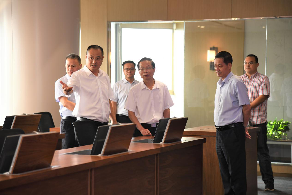 省地方金融监管局副局长张云定到中原金融资产交易中心调研 省地方金融监管局副局长张云定到中原金融资产交易中心调研