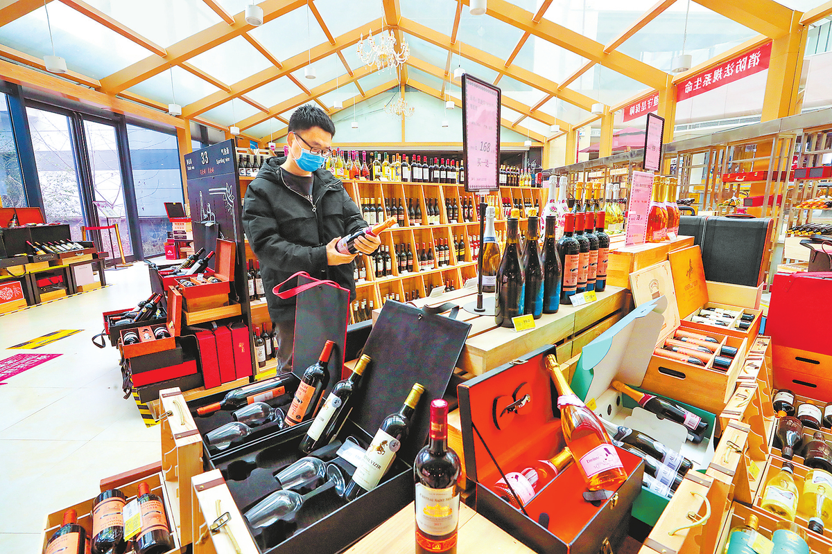 搭建中欧空中桥梁丨奋飞在空中丝绸之路上
