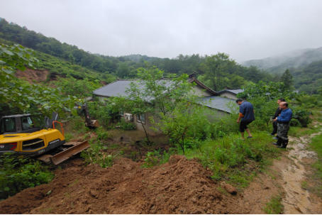 罗山县灵山镇全力以赴做好紧急避险转移工作