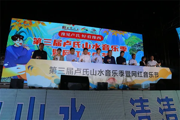 欢乐享国庆，潮玩天鹅城<br>——2021年度国庆黄金周假日文旅市场综述
