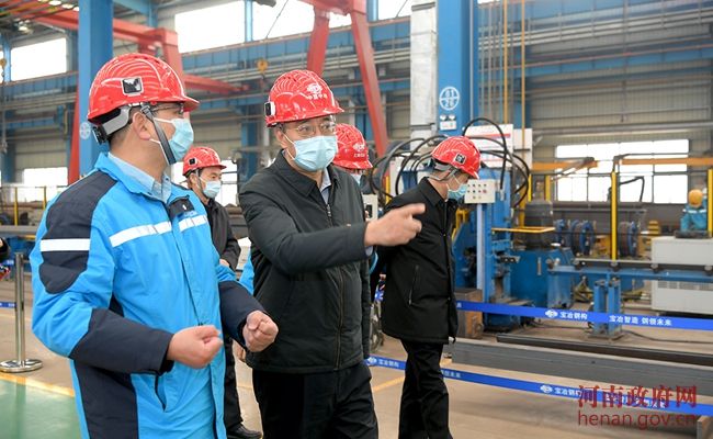 快讯丨尹弘深入企业一线调研5G建设及应用推进情况