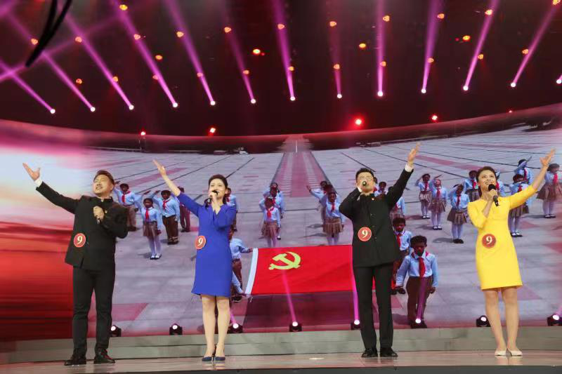 河南省师德主题诗歌朗诵比赛总决赛在郑举行