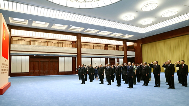 习近平：铭记奋斗历程担当历史使命 从党的奋斗历史中汲取前进力量