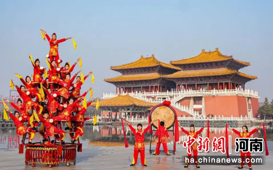 春满中原·老家河南 | 开封：清明上河园里过大年