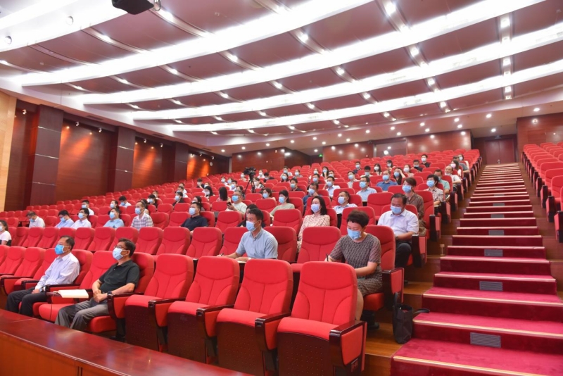 省地方金融监管局开展《习近平法治思想解读》专题辅导讲座 省地方金融监管局开展《习近平法治思想解读》专题辅导讲座