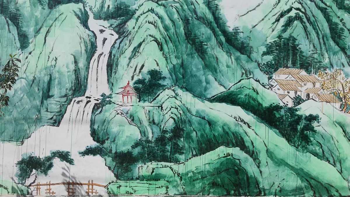 【行走河南·读懂中国】伊川：村民巧作画 墙绘亮乡村