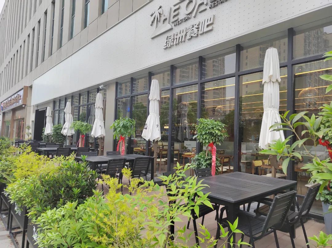 信阳市中心城区多街道打造特色消费经营区 <br>激发城市青春活力向美行！