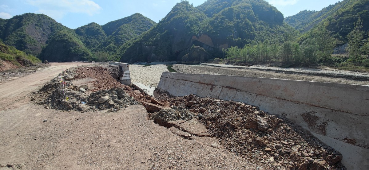 典型案例 | 老灌河三门峡市卢氏段无序采砂破坏河道生态