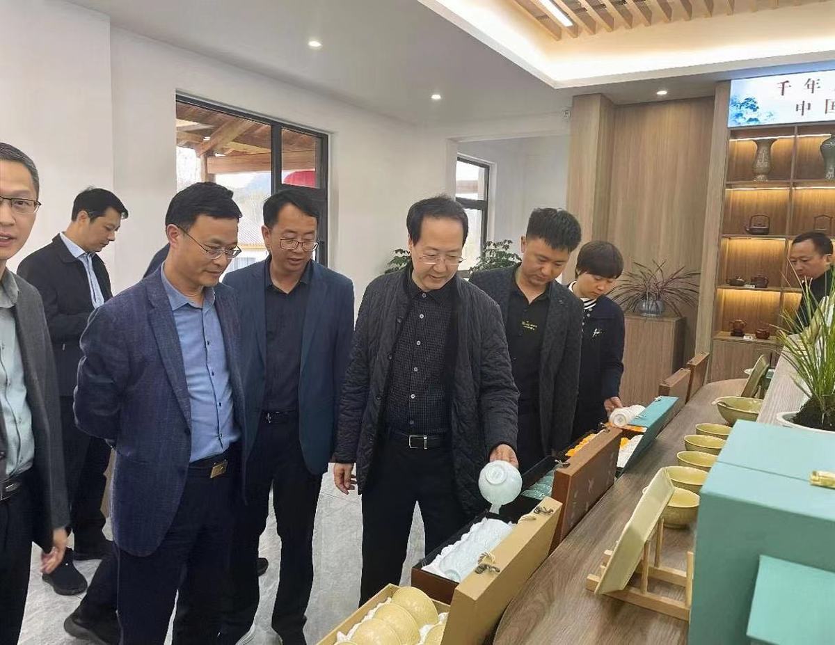 谢长伟赴信阳调研学习运用“千万工程”经验、全面推进乡村振兴现场会筹备工作 谢长伟赴信阳调研学习运用“千万工程”经验、全面推进乡村振兴现场会筹备工作