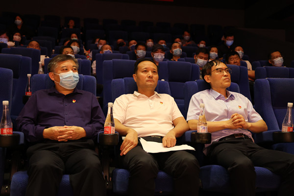 省建文“迎国庆红色电影放映周”活动开幕式简报