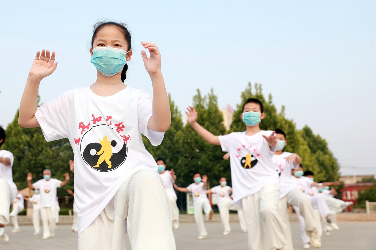 听着《本草纲目》打拳 太极推广瞄准年轻人