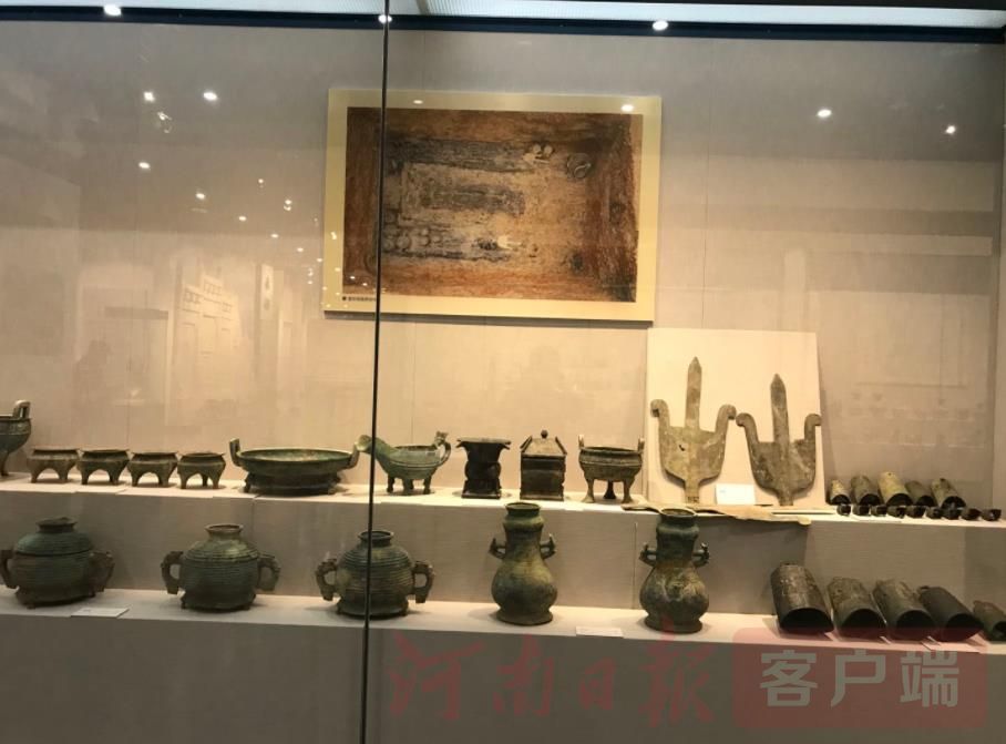 河南珍贵青铜器亮相上海博物馆