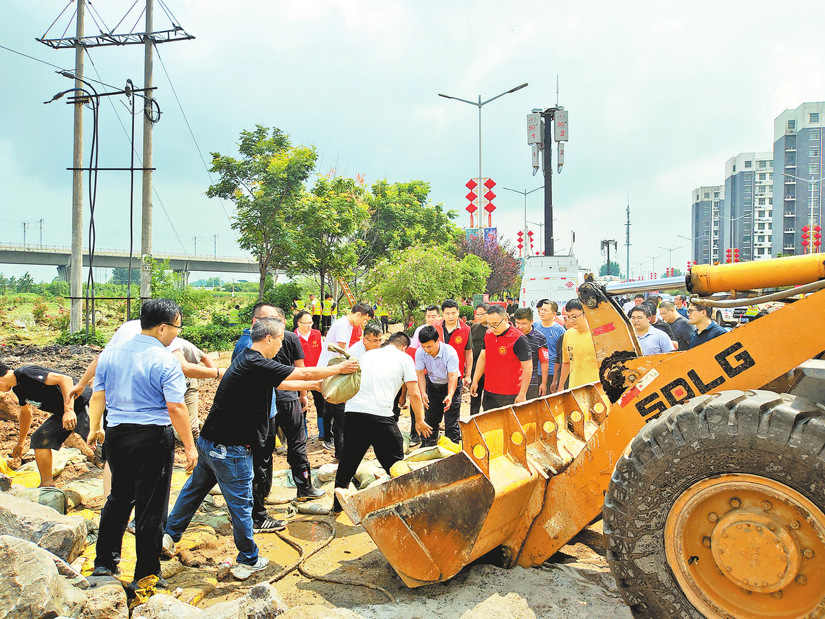  鹤壁转移安置群众2万余人 共渠西蓄滞洪区已启用