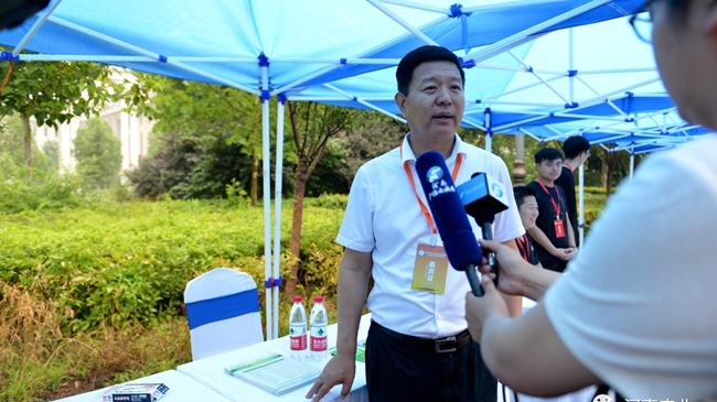 第四屆中國(guó)·河南招才引智創(chuàng)新發(fā)展大會(huì)農(nóng)業(yè)領(lǐng)域人才招聘專場(chǎng)活動(dòng)在鄭州舉辦