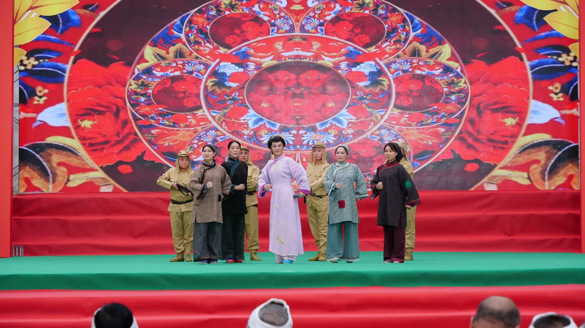 汝州戏曲名家齐聚王湾 村民乐享文化大餐