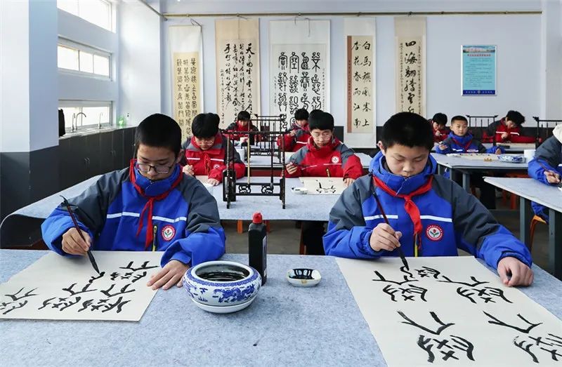 殷墟文化 | 安阳：甲骨文书写“开学第一课”