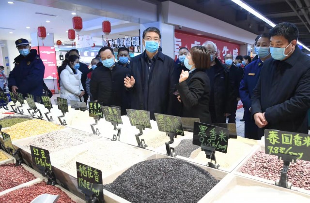 刘尚进带队检查疫情防控、安全生产和市场保供情况