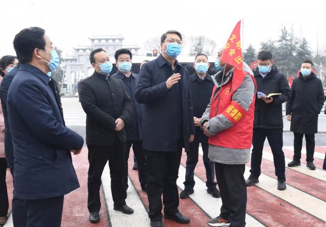 刘尚进带队检查疫情防控、安全生产和市场保供情况