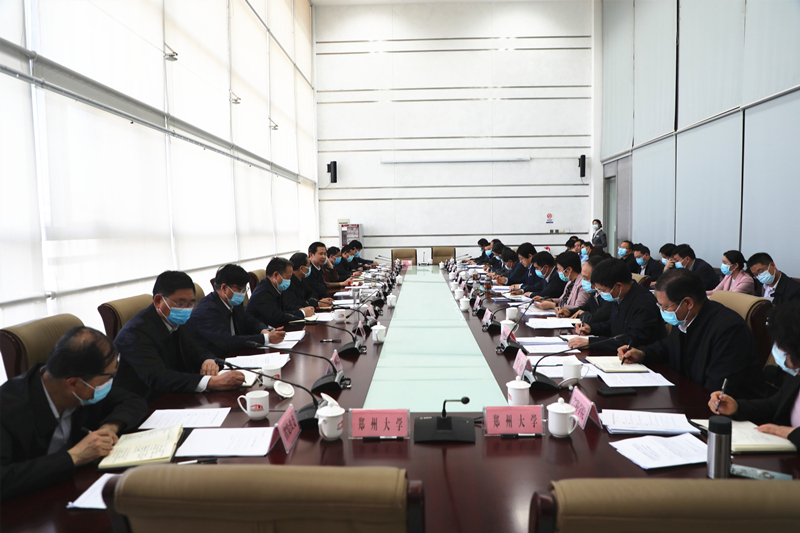 省委教育工作领导小组召开全体会议