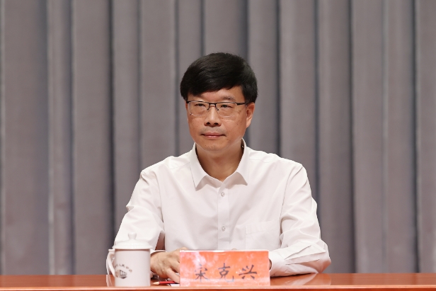 国家“三大奖”获奖代表受邀在主席台就座