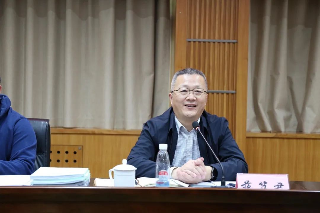 第十三调研组赴郑州大学体育学院开展“大听课 大调研”活动